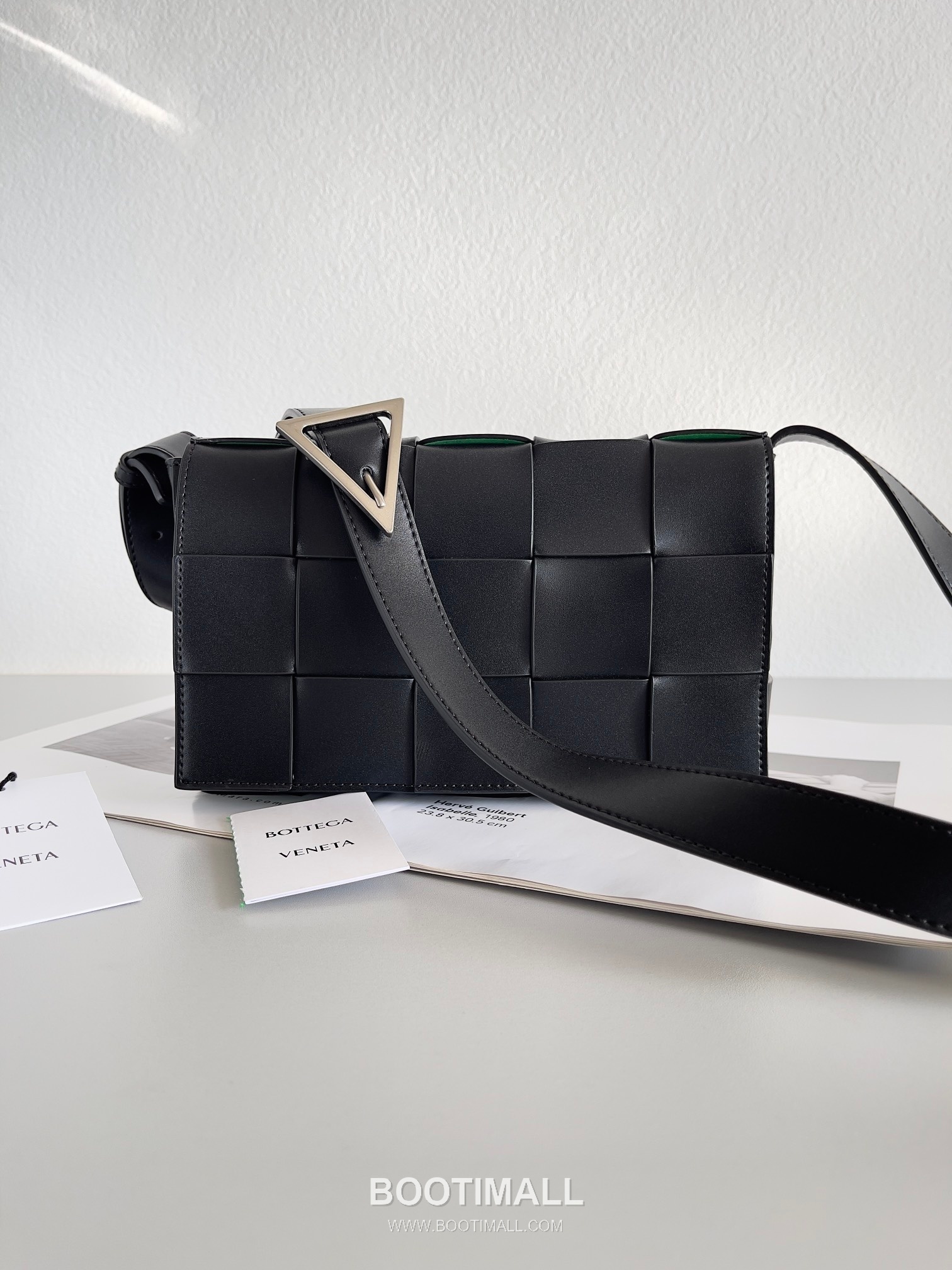 Bottega Veneta Cassette Bag Leather Brown Shoulder Bag 보테가베네타 카세트 백 레더 브라운 숄더백 23cm 1