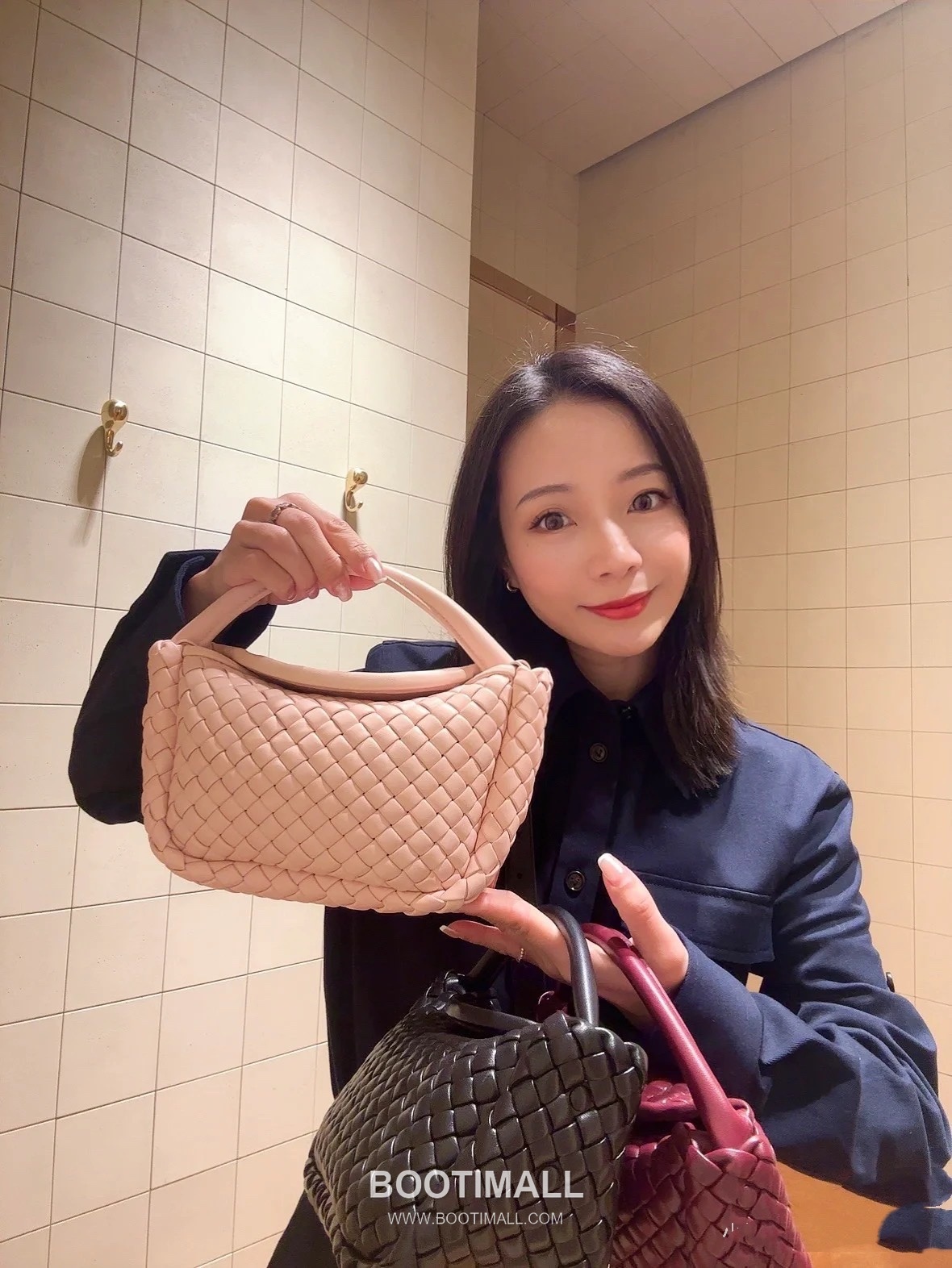 Bottega Veneta Mini Cobble Bag Lambskin Leather Khaki Top Handle Bag 보테가 베네타 미니 코블 백 램스킨 레더 카키 탑핸들백 23cm 1