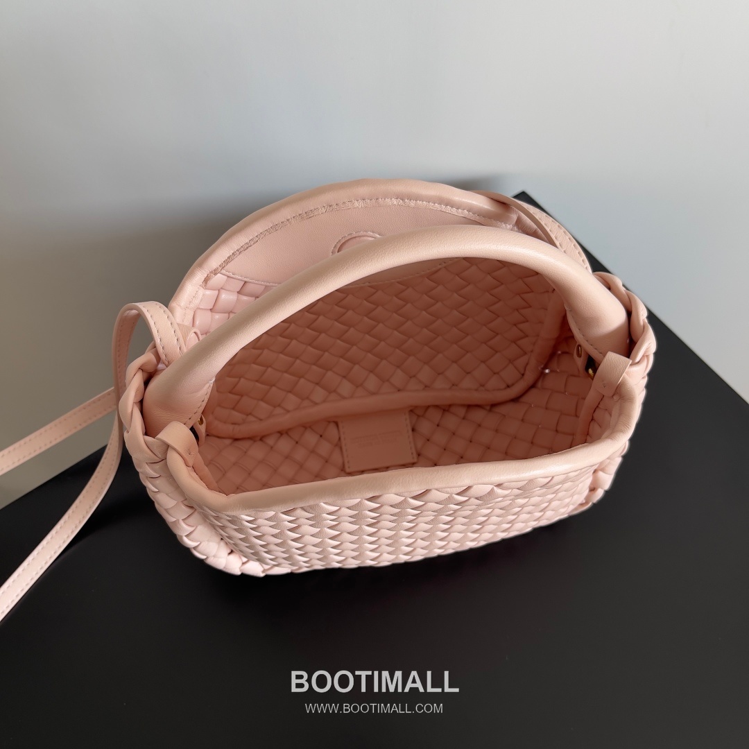 Bottega Veneta Mini Cobble Bag Lambskin Leather Khaki Top Handle Bag 보테가 베네타 미니 코블 백 램스킨 레더 카키 탑핸들백 23cm 9