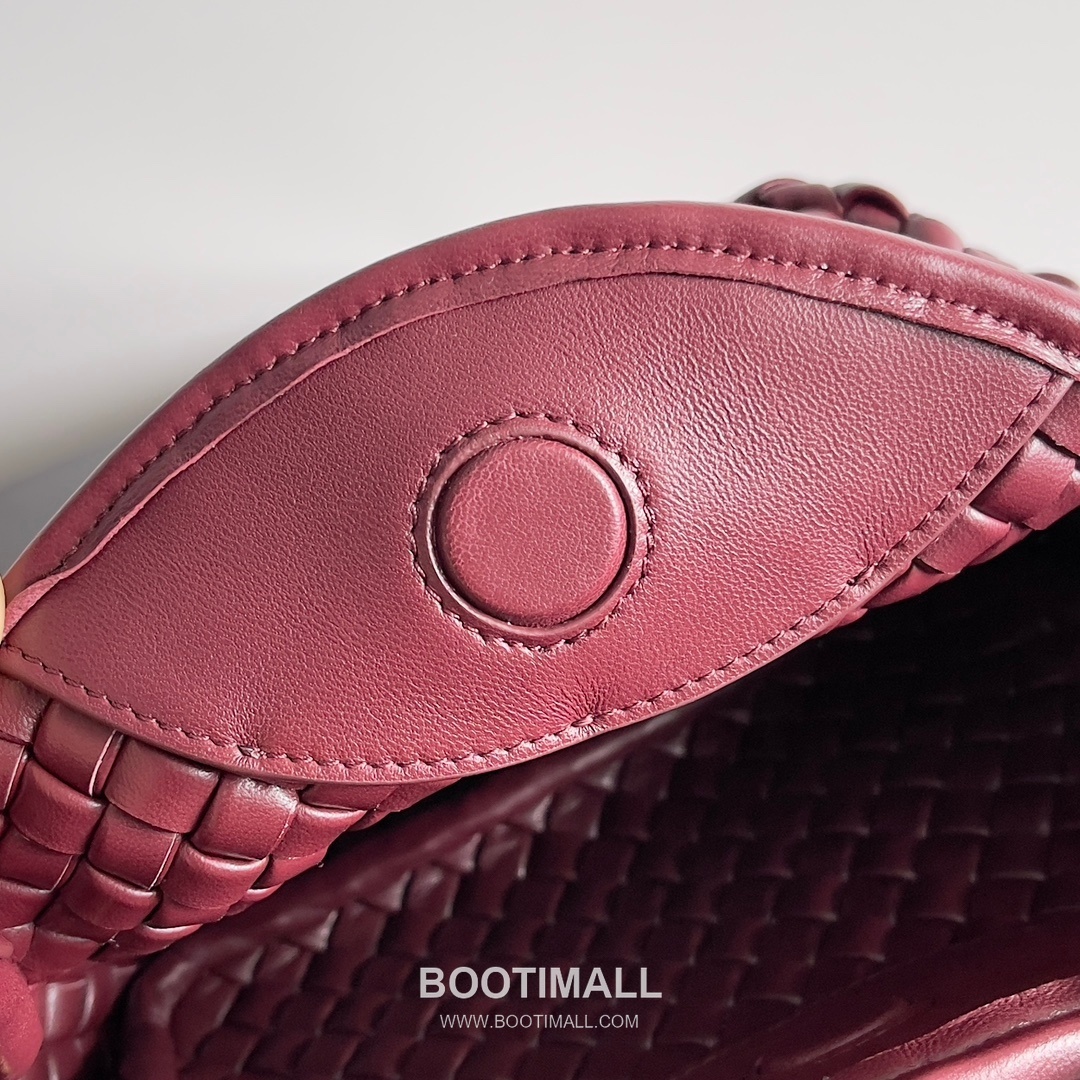 Bottega Veneta Mini Cobble Bag Lambskin Leather Khaki Top Handle Bag 보테가 베네타 미니 코블 백 램스킨 레더 카키 탑핸들백 23cm 10