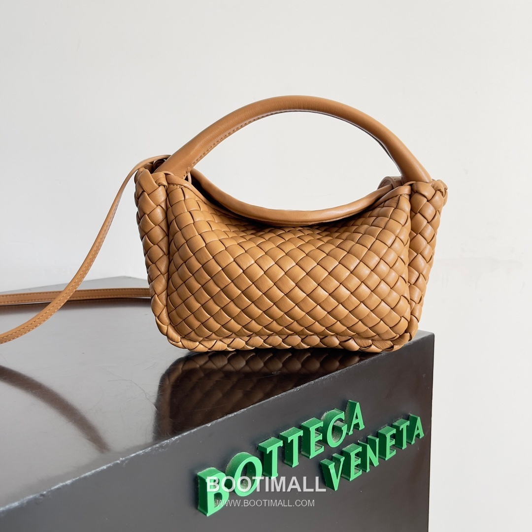 Bottega Veneta Mini Cobble Bag Lambskin Leather Khaki Top Handle Bag 보테가 베네타 미니 코블 백 램스킨 레더 카키 탑핸들백 23cm 2