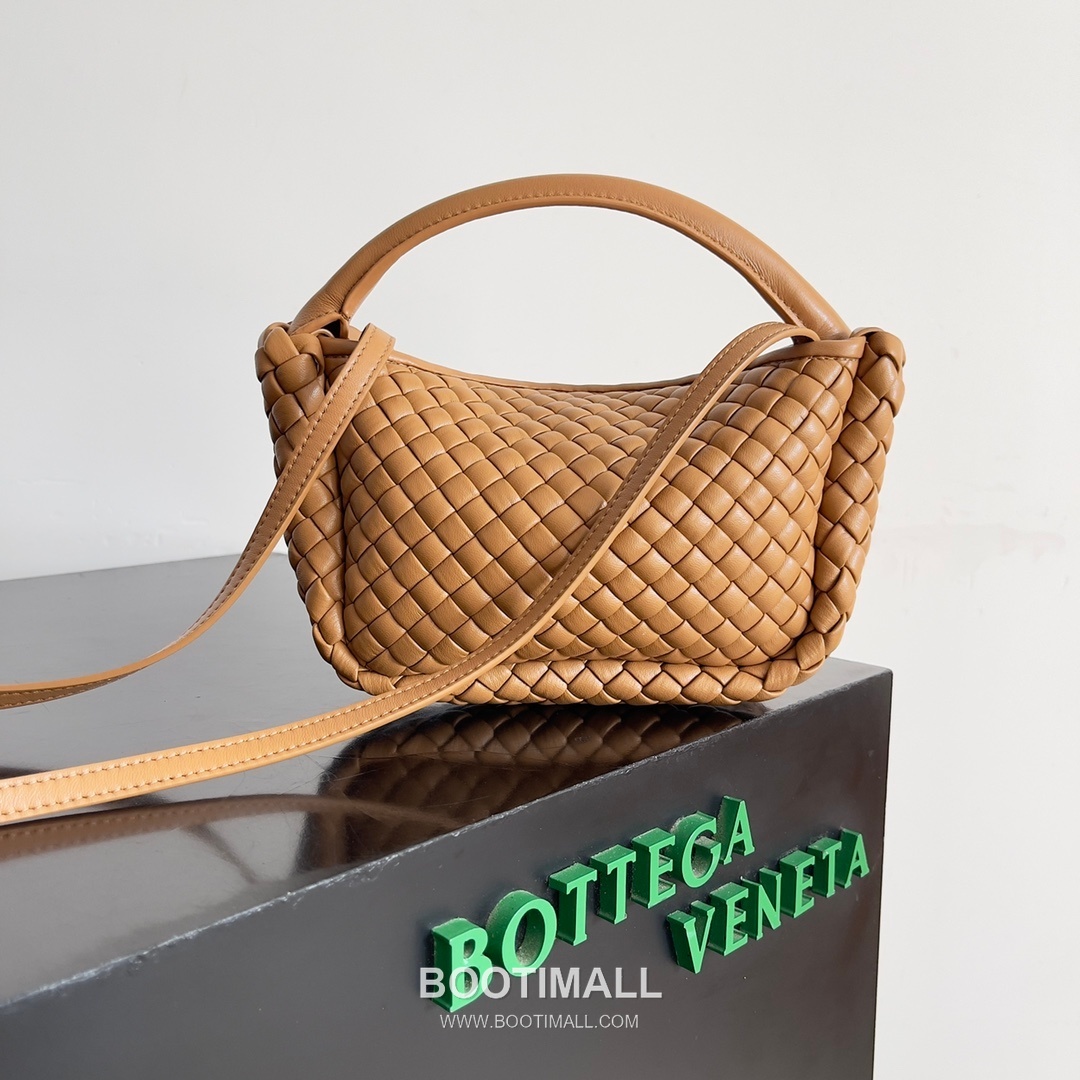 Bottega Veneta Mini Cobble Bag Lambskin Leather Khaki Top Handle Bag 보테가 베네타 미니 코블 백 램스킨 레더 카키 탑핸들백 23cm 4