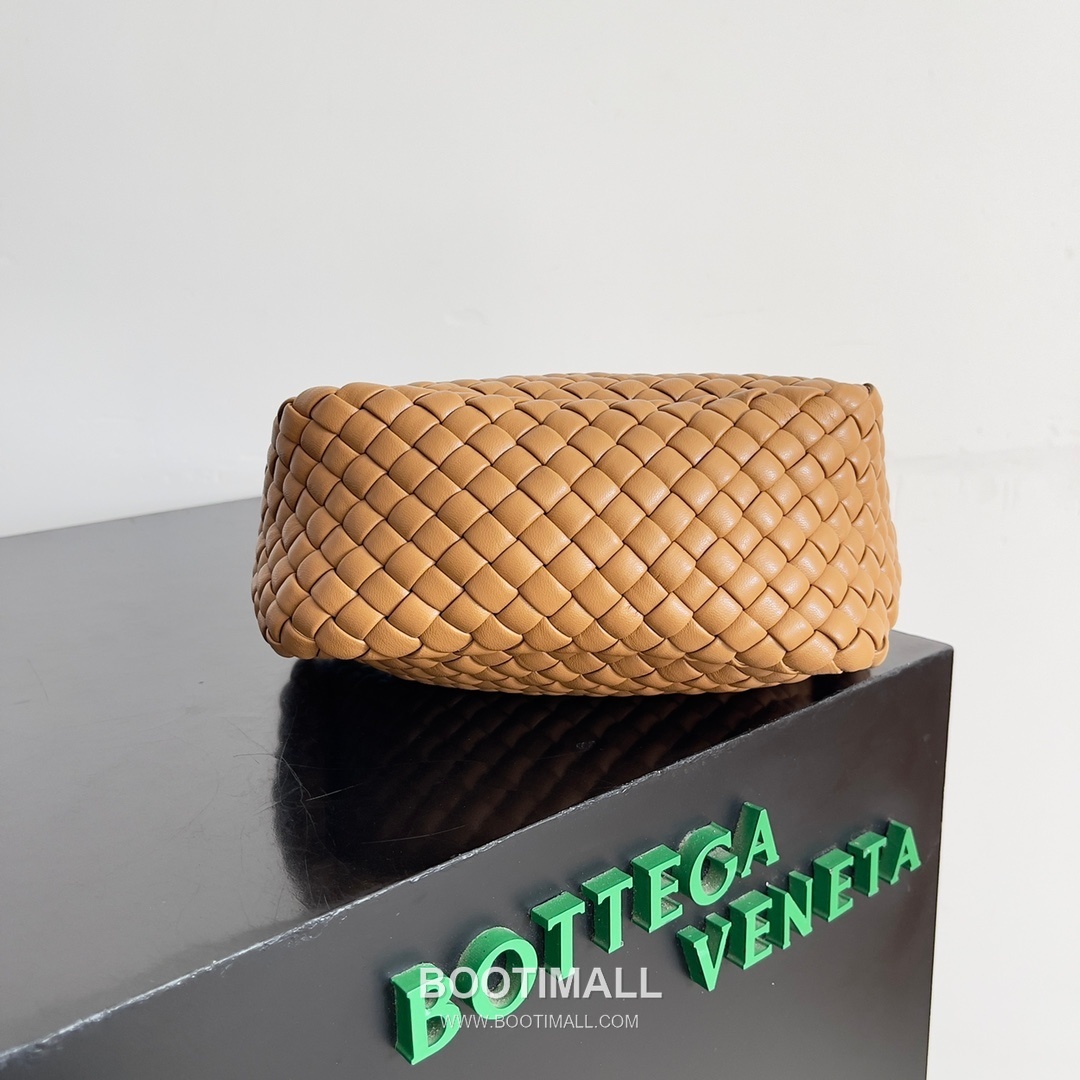 Bottega Veneta Mini Cobble Bag Lambskin Leather Khaki Top Handle Bag 보테가 베네타 미니 코블 백 램스킨 레더 카키 탑핸들백 23cm 5