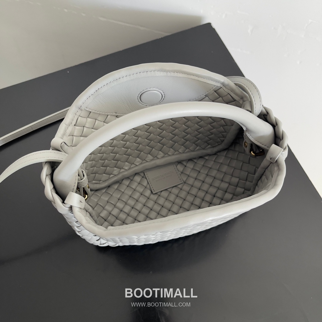 Bottega Veneta Mini Cobble Bag Lambskin Leather Khaki Top Handle Bag 보테가 베네타 미니 코블 백 램스킨 레더 카키 탑핸들백 23cm 9