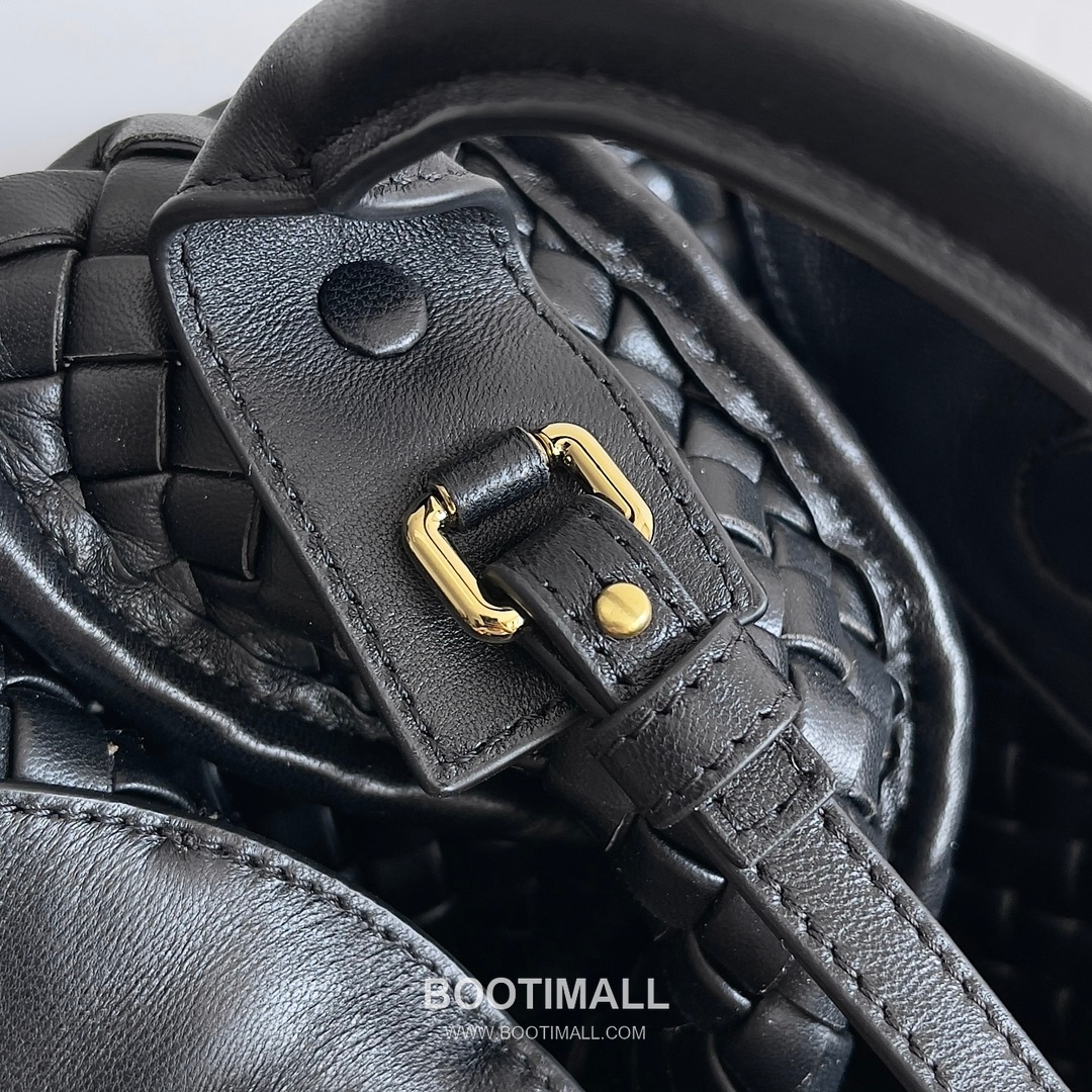 Bottega Veneta Mini Cobble Bag Lambskin Leather Khaki Top Handle Bag 보테가 베네타 미니 코블 백 램스킨 레더 카키 탑핸들백 23cm 9