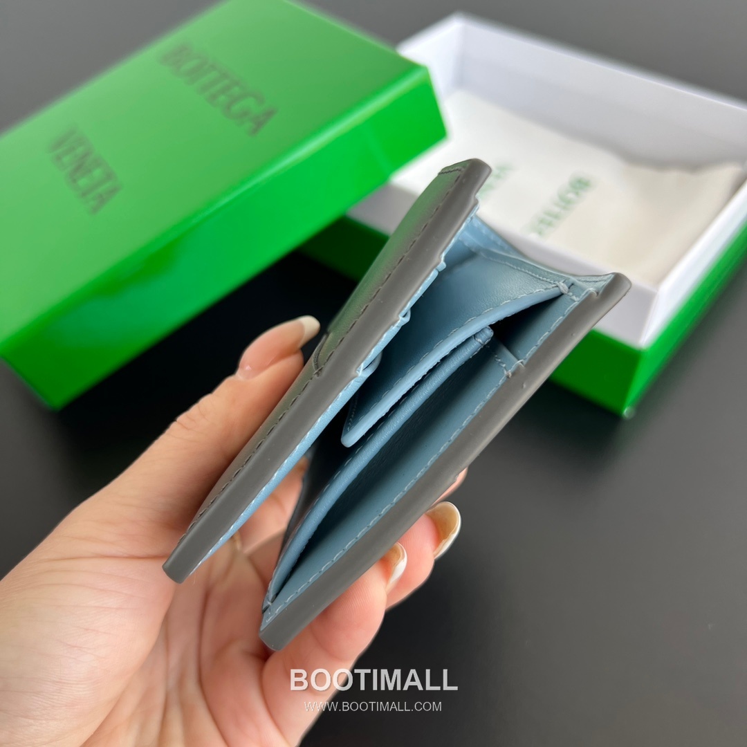 Bottega Veneta Intrecciato Bifold Calfskin Leather Gray Bifold Wallet 보테가 베네타 인트레치아토 반지갑 카프스킨 레더 그레이 11cm 11