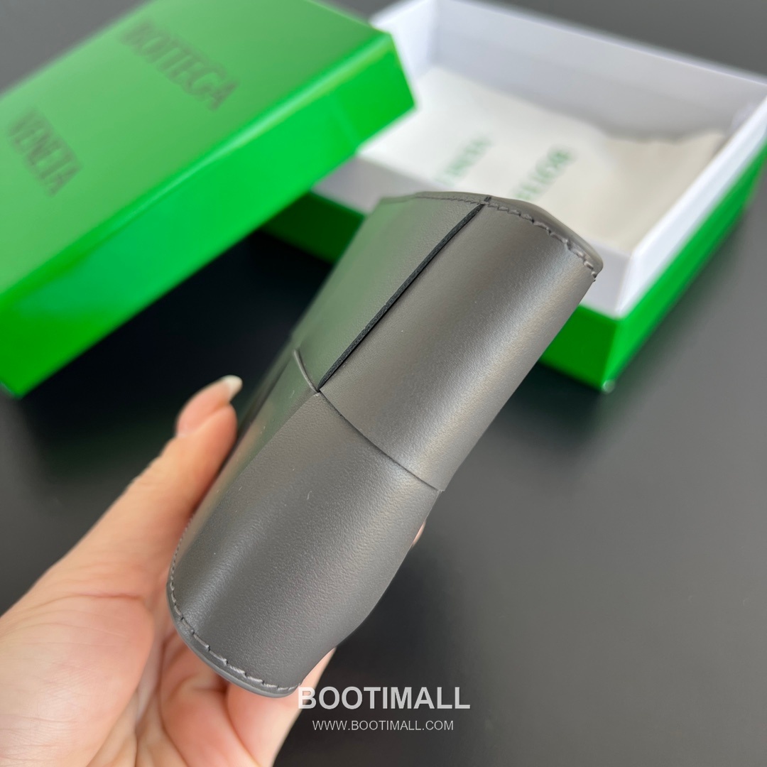 Bottega Veneta Intrecciato Bifold Calfskin Leather Gray Bifold Wallet 보테가 베네타 인트레치아토 반지갑 카프스킨 레더 그레이 11cm 13