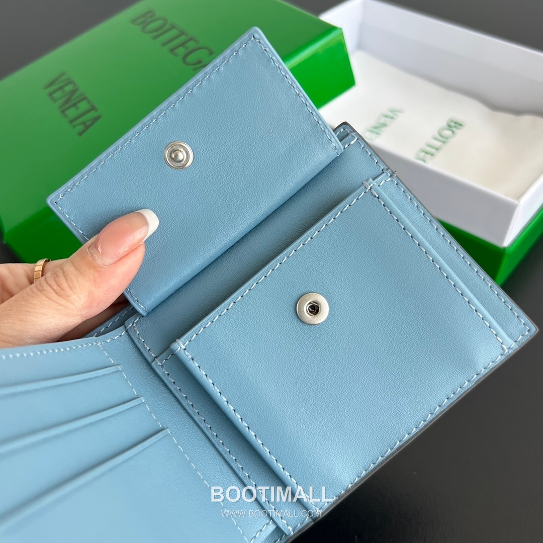Bottega Veneta Intrecciato Bifold Calfskin Leather Gray Bifold Wallet 보테가 베네타 인트레치아토 반지갑 카프스킨 레더 그레이 11cm 16