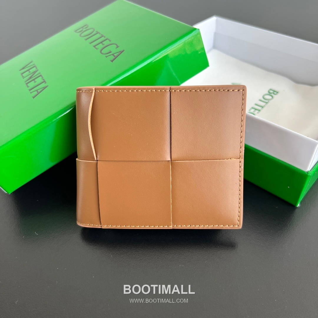 Bottega Veneta Intrecciato Bifold Calfskin Leather Gray Bifold Wallet 보테가 베네타 인트레치아토 반지갑 카프스킨 레더 그레이 11cm 19