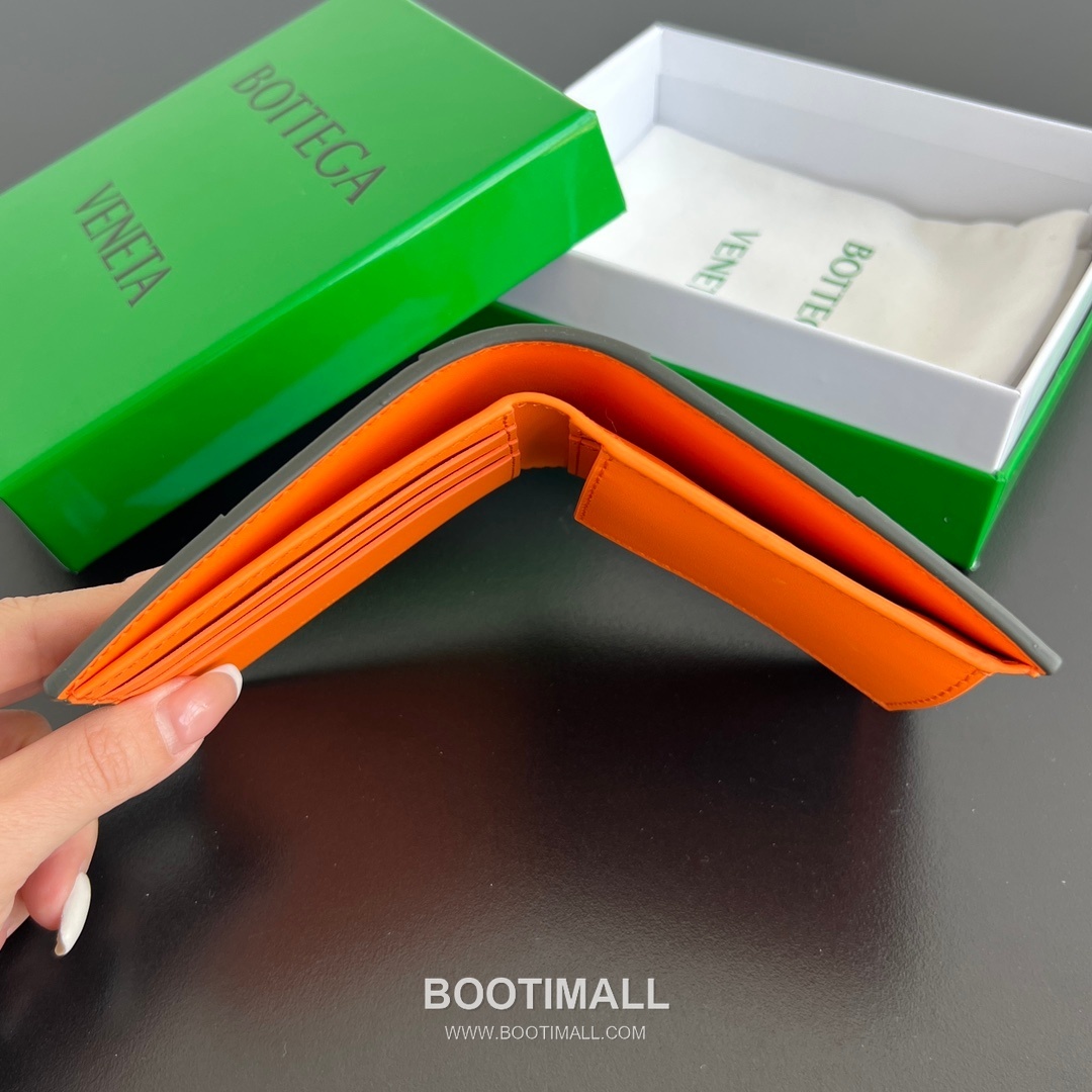 Bottega Veneta Intrecciato Bifold Calfskin Leather Gray Bifold Wallet 보테가 베네타 인트레치아토 반지갑 카프스킨 레더 그레이 11cm 41