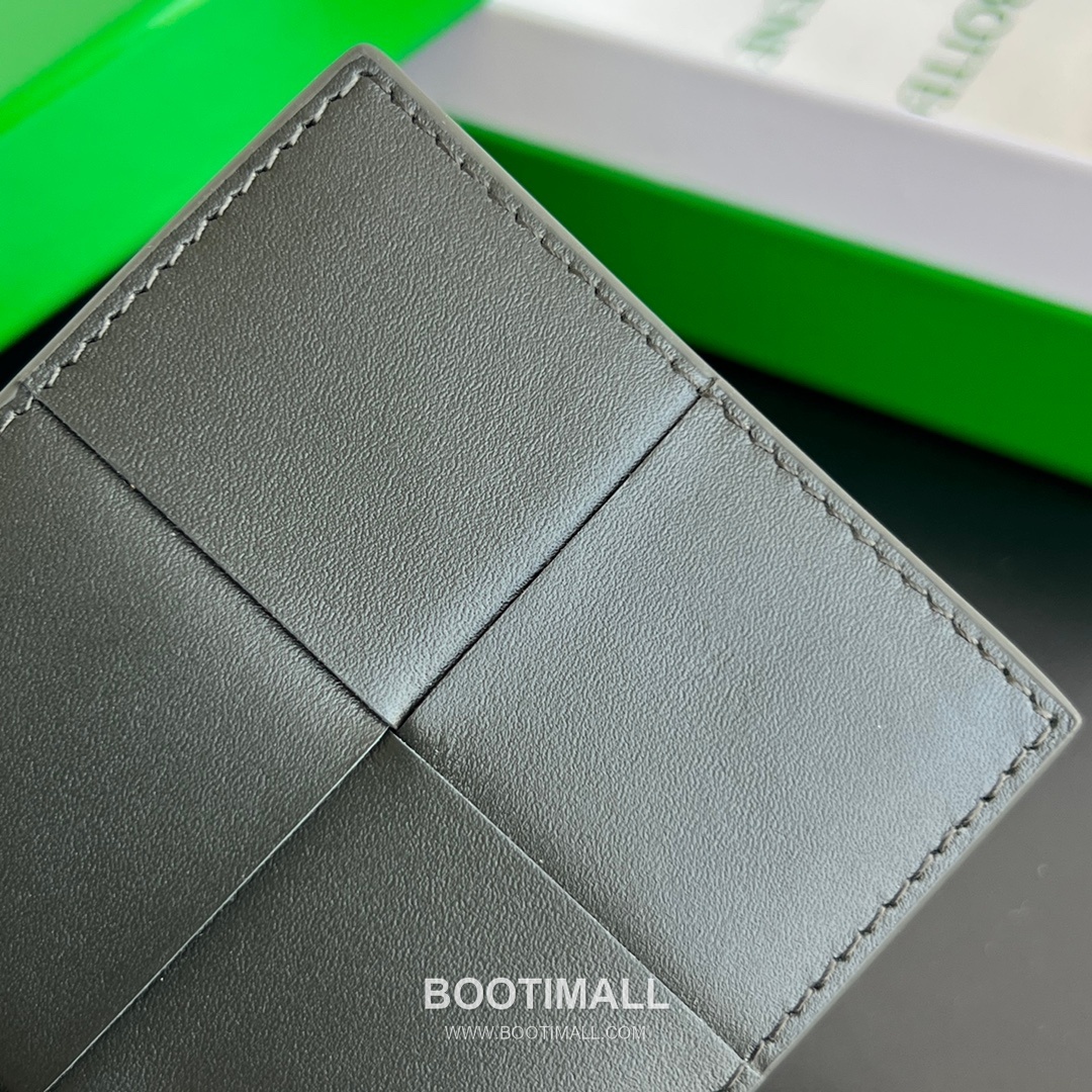 Bottega Veneta Intrecciato Bifold Calfskin Leather Gray Bifold Wallet 보테가 베네타 인트레치아토 반지갑 카프스킨 레더 그레이 11cm 44