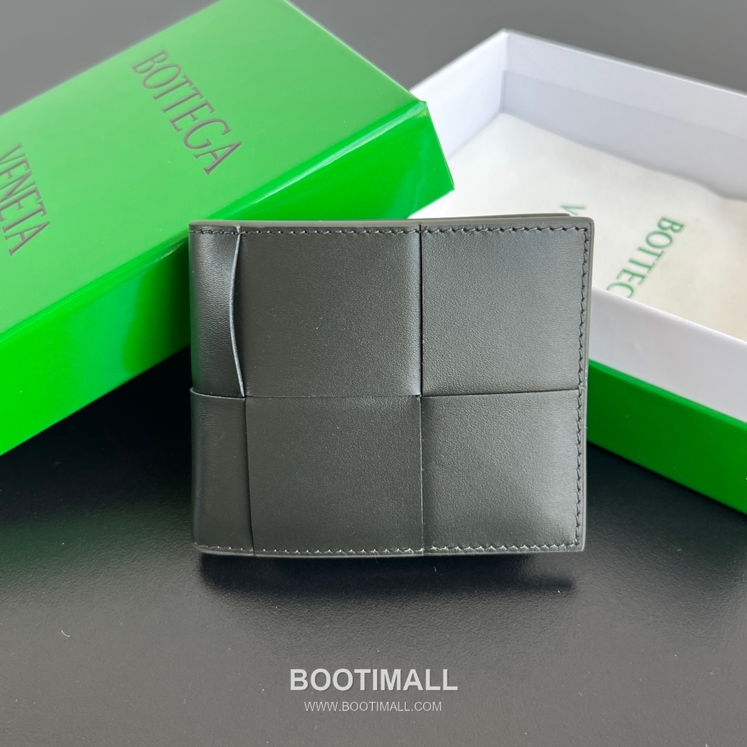 Bottega Veneta Intrecciato Bifold Calfskin Leather Gray Bifold Wallet 보테가 베네타 인트레치아토 반지갑 카프스킨 레더 그레이 11cm 45