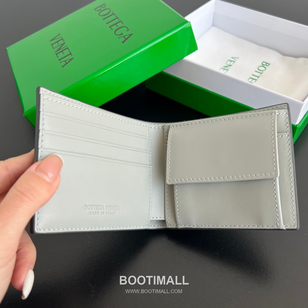 Bottega Veneta Intrecciato Bifold Calfskin Leather Gray Bifold Wallet 보테가 베네타 인트레치아토 반지갑 카프스킨 레더 그레이 11cm 49