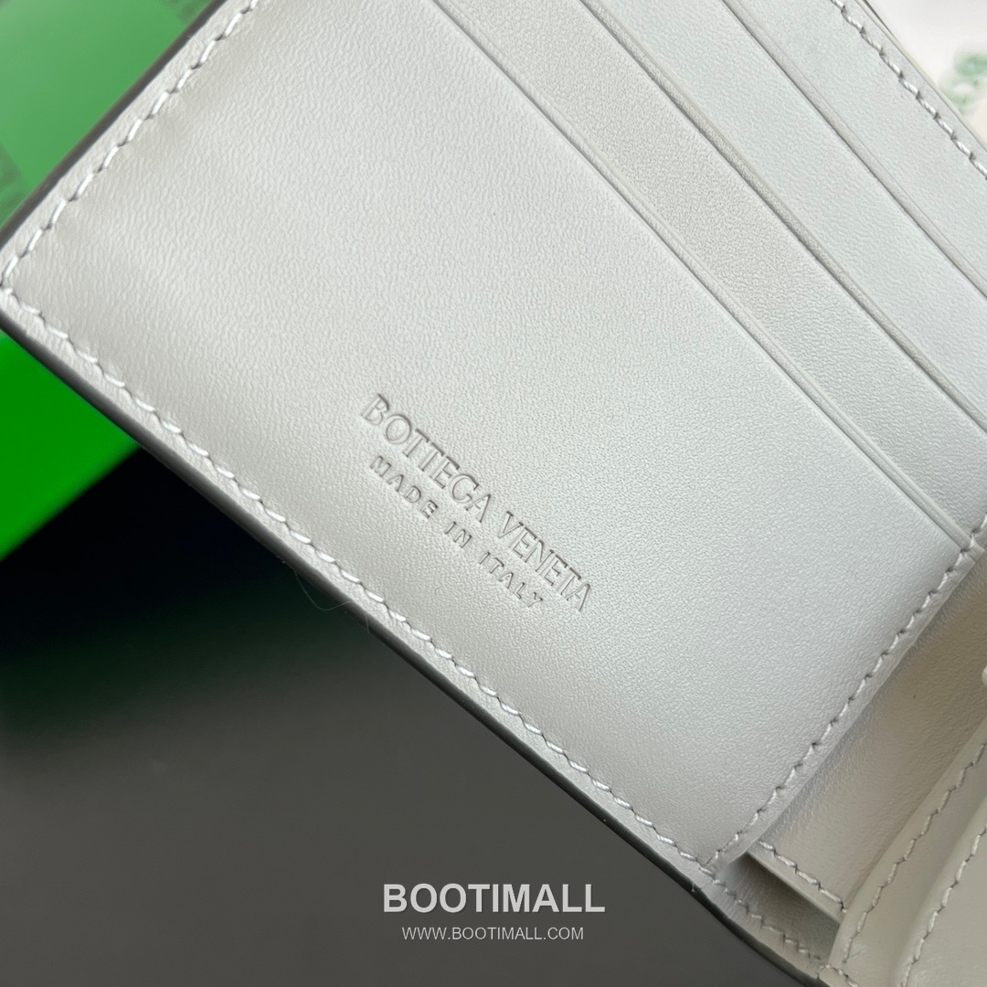 Bottega Veneta Intrecciato Bifold Calfskin Leather Gray Bifold Wallet 보테가 베네타 인트레치아토 반지갑 카프스킨 레더 그레이 11cm 52