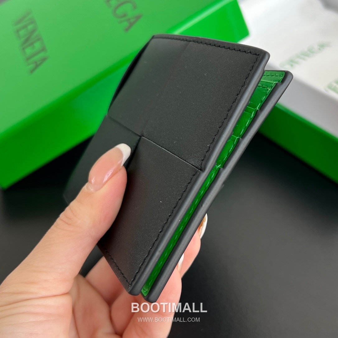 Bottega Veneta Intrecciato Bifold Calfskin Leather Gray Bifold Wallet 보테가 베네타 인트레치아토 반지갑 카프스킨 레더 그레이 11cm 55