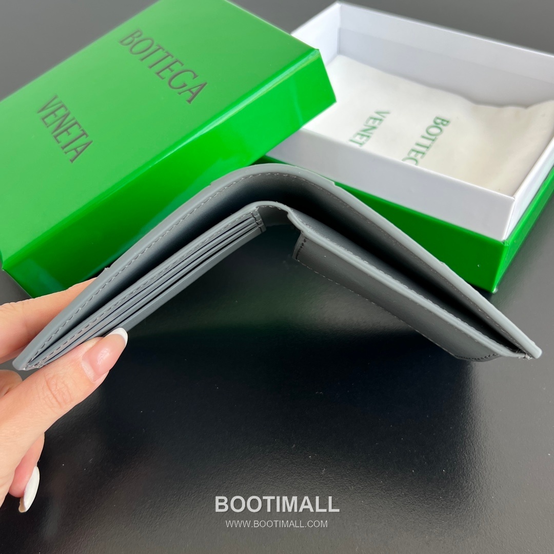 Bottega Veneta Intrecciato Bifold Calfskin Leather Gray Bifold Wallet 보테가 베네타 인트레치아토 반지갑 카프스킨 레더 그레이 11cm 77