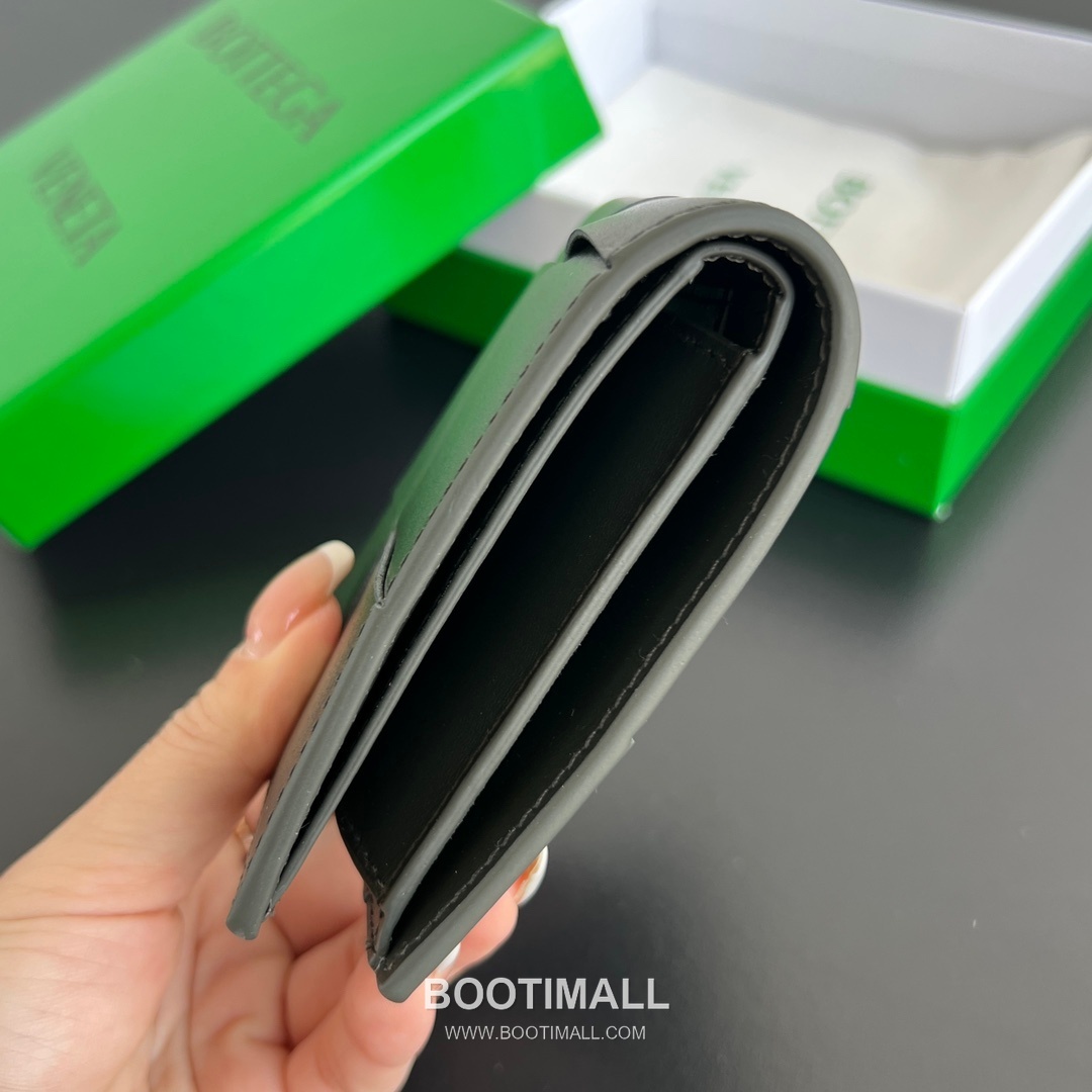 Bottega Veneta Intrecciato Bifold Calfskin Leather Gray Bifold Wallet 보테가 베네타 인트레치아토 반지갑 카프스킨 레더 그레이 11cm 83