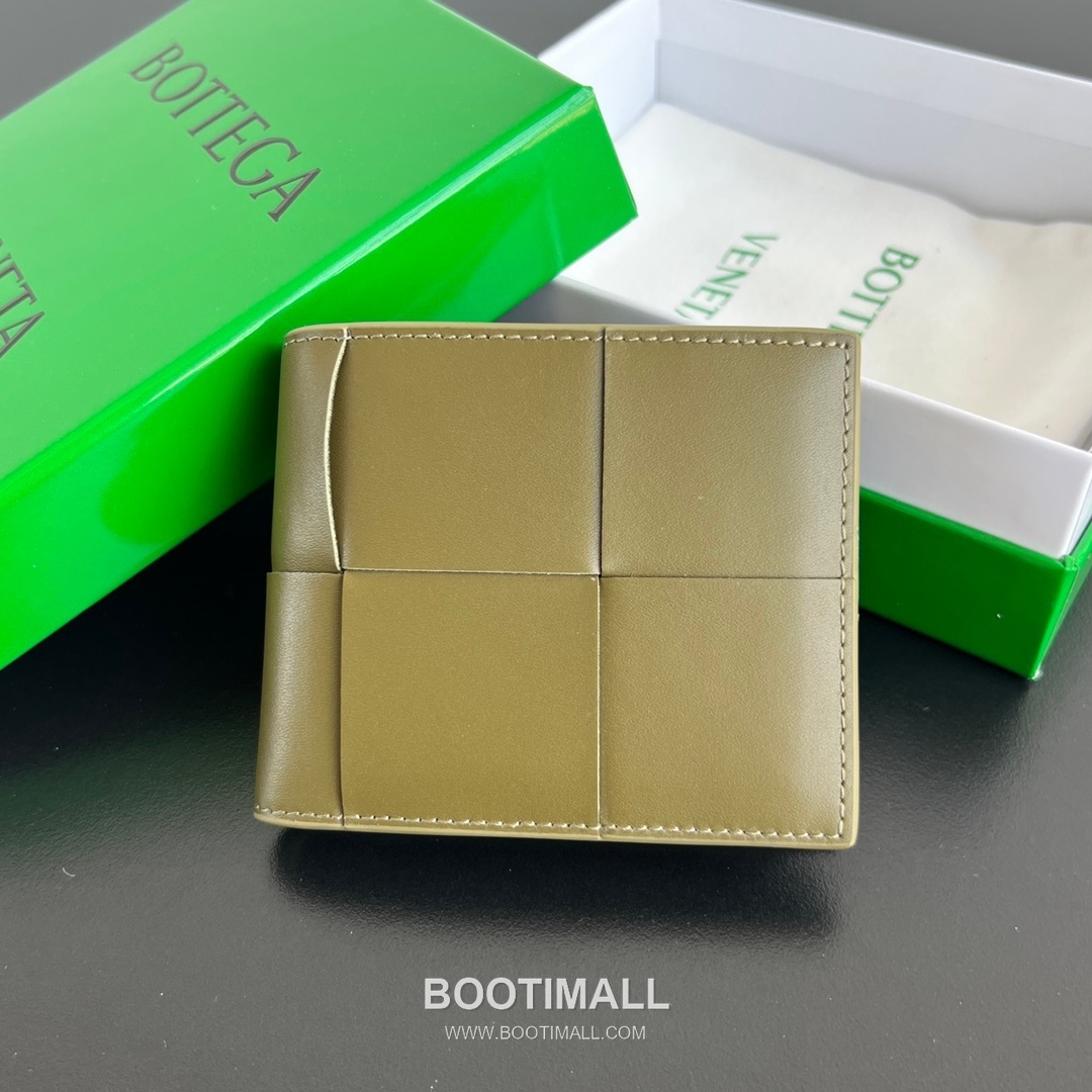 Bottega Veneta Intrecciato Bifold Calfskin Leather Gray Bifold Wallet 보테가 베네타 인트레치아토 반지갑 카프스킨 레더 그레이 11cm 90
