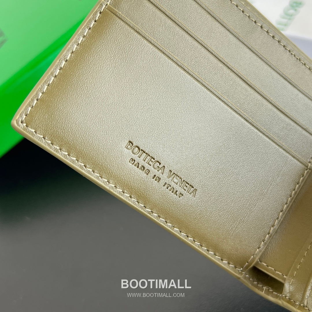 Bottega Veneta Intrecciato Bifold Calfskin Leather Gray Bifold Wallet 보테가 베네타 인트레치아토 반지갑 카프스킨 레더 그레이 11cm 96