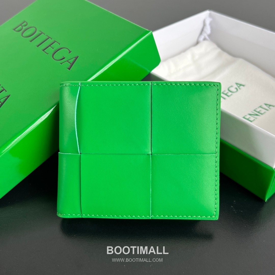 Bottega Veneta Intrecciato Bifold Calfskin Leather Gray Bifold Wallet 보테가 베네타 인트레치아토 반지갑 카프스킨 레더 그레이 11cm 99