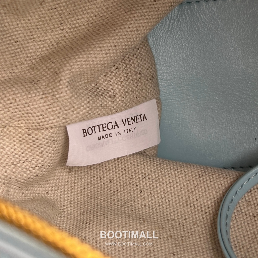 Bottega Veneta Loop Camera Bag Intrecciato Leather Black Crossbody Bag 보테가 베네타 루프 카메라백 인트레치아토 레더 블랙 크로스백 19cm 10