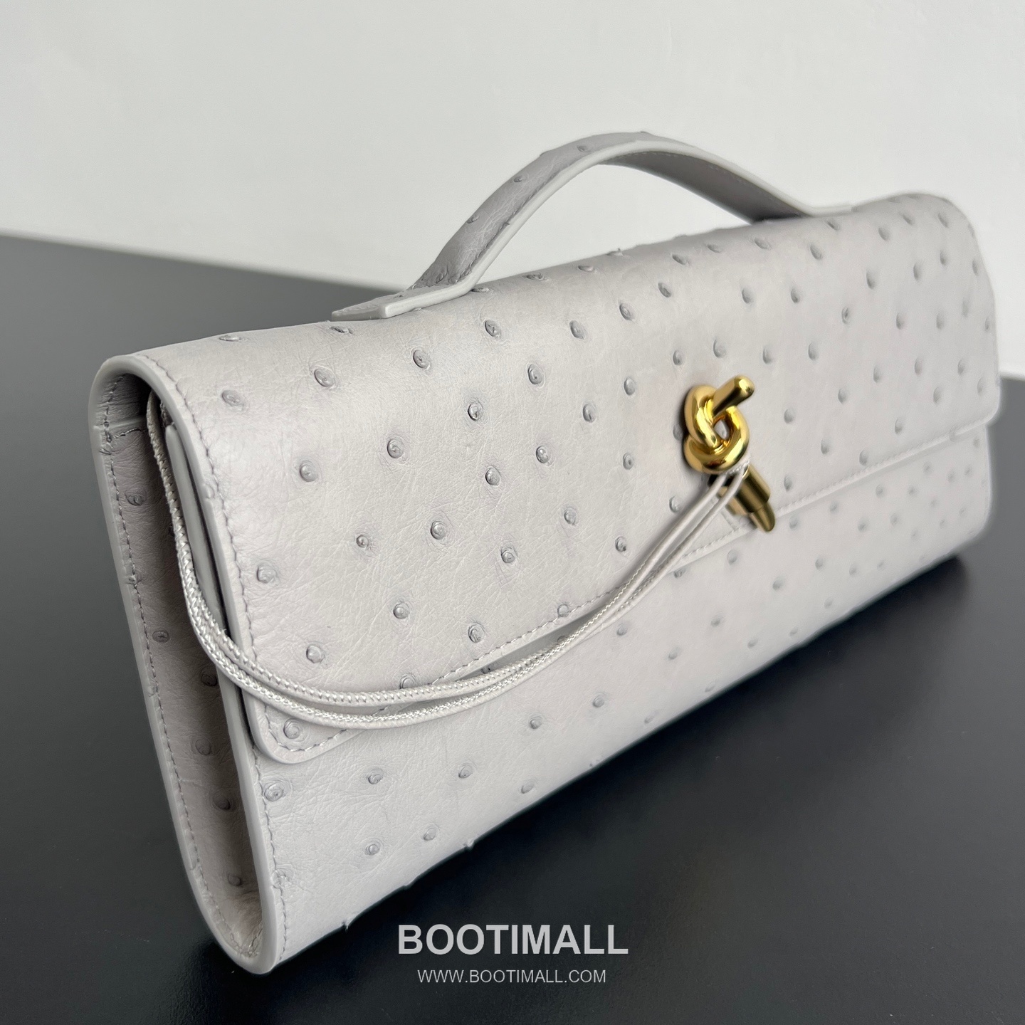 Bottega Veneta Andiamo Clutch Ostrich Leather Pink 보테가 베네타 안디아모 클러치 오스트리치 레더 핑크 31cm 8