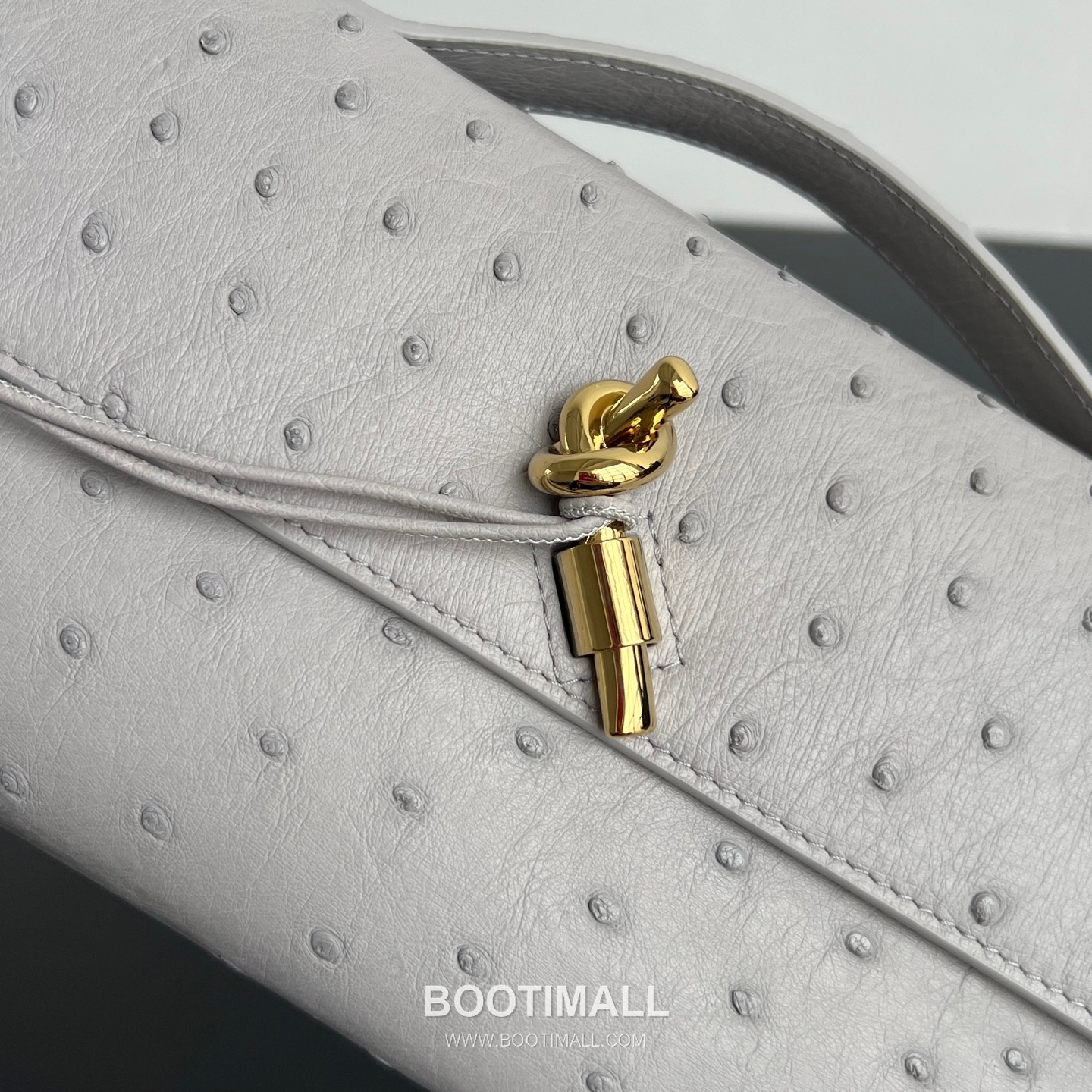 Bottega Veneta Andiamo Clutch Ostrich Leather Pink 보테가 베네타 안디아모 클러치 오스트리치 레더 핑크 31cm 10