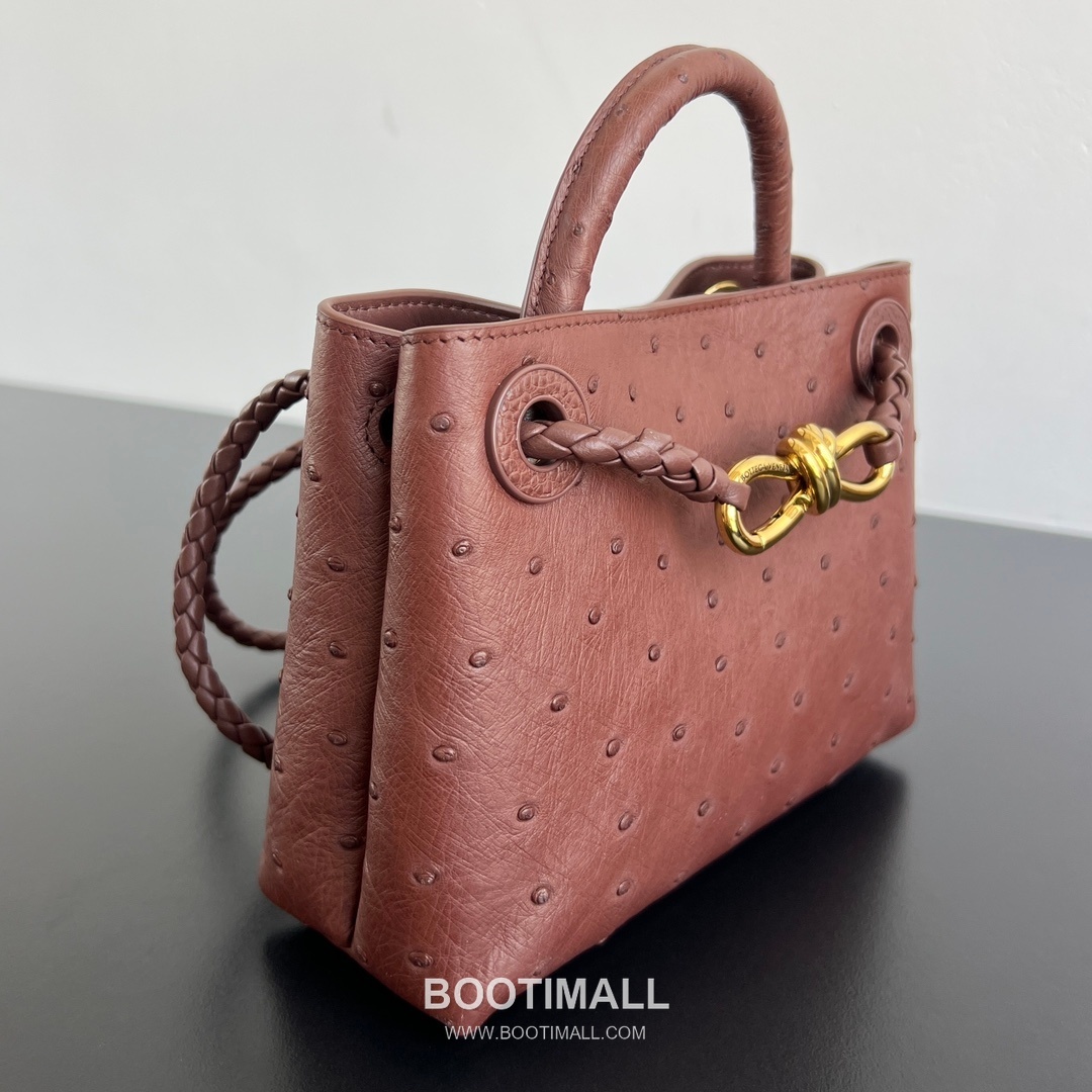 Bottega Veneta Andiamo Mini Ostrich Leather Beige Top Handle Bag 보테가 베네타 안디아모 미니 오스트리치 레더 베이지 탑핸들백 20.5cm 6
