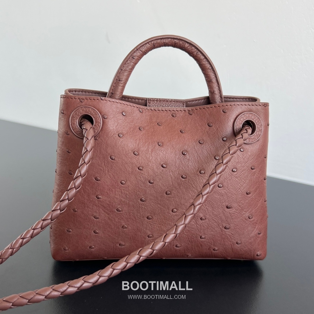 Bottega Veneta Andiamo Mini Ostrich Leather Beige Top Handle Bag 보테가 베네타 안디아모 미니 오스트리치 레더 베이지 탑핸들백 20.5cm 7