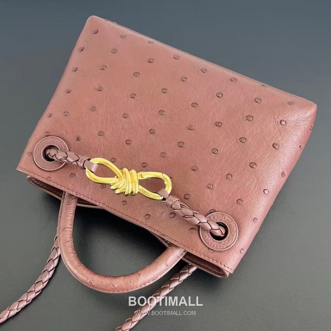 Bottega Veneta Andiamo Mini Ostrich Leather Beige Top Handle Bag 보테가 베네타 안디아모 미니 오스트리치 레더 베이지 탑핸들백 20.5cm 8
