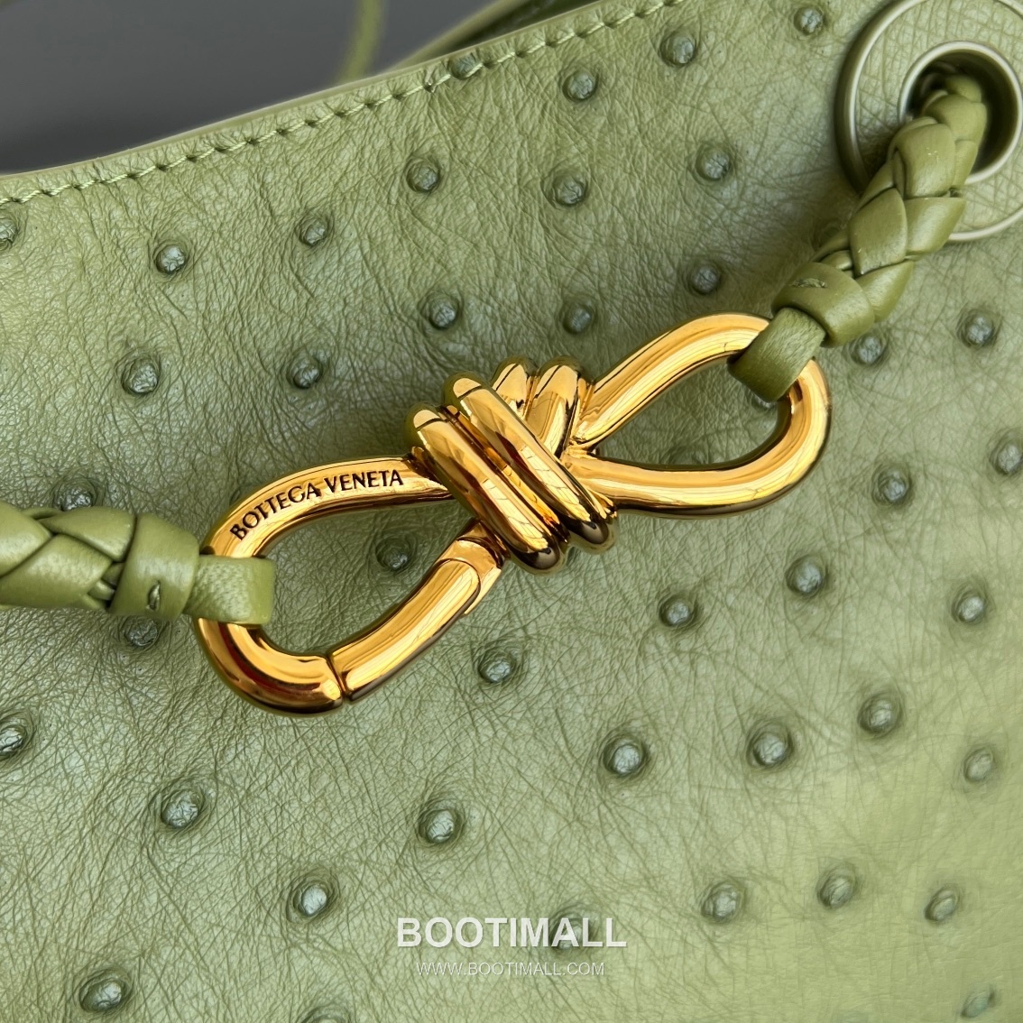 Bottega Veneta Andiamo Mini Ostrich Leather Beige Top Handle Bag 보테가 베네타 안디아모 미니 오스트리치 레더 베이지 탑핸들백 20.5cm 7