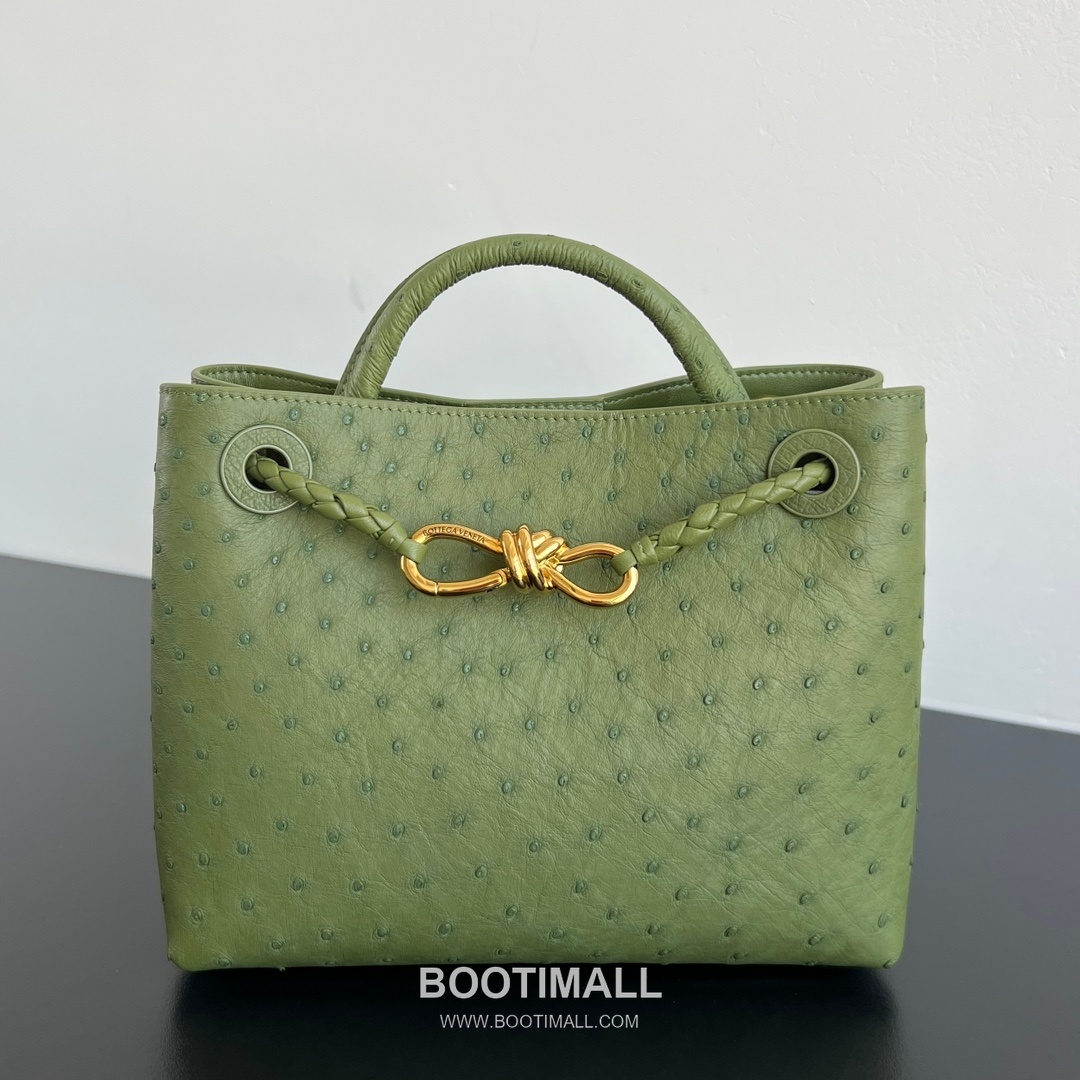 25 Small Tote Ostrich Leather Matcha Green Tote Bag 25 스몰 토트 오스트리치 레더 말차 그린 토트백 25cm 3