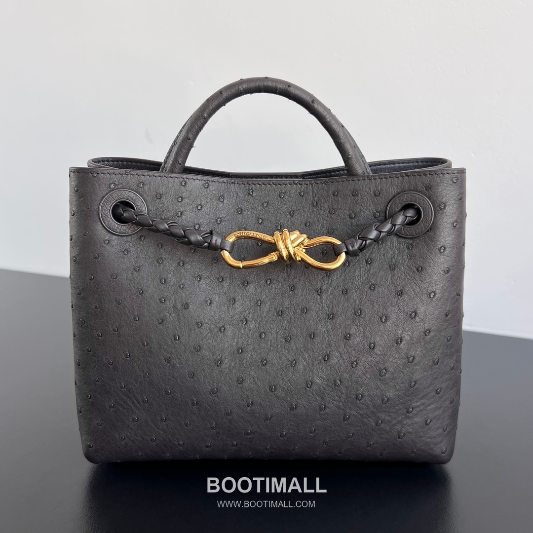 Bottega Veneta Andiamo Handbag Ostrich Leather Green Top Handle Bag 보테가 베네타 안디아모 핸드백 오스트리치 레더 그린 탑핸들백 25cm 2