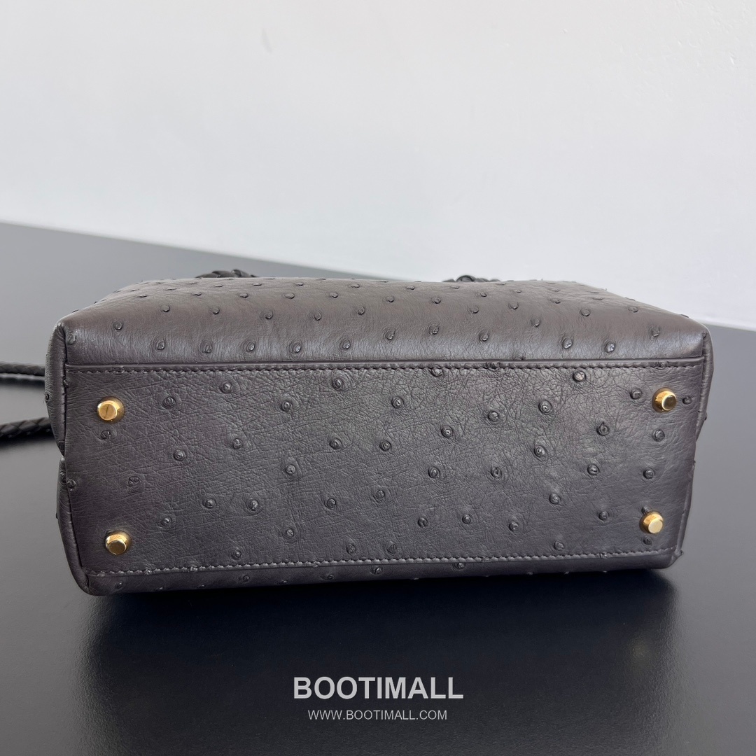 Bottega Veneta Andiamo Handbag Ostrich Leather Green Top Handle Bag 보테가 베네타 안디아모 핸드백 오스트리치 레더 그린 탑핸들백 25cm 5