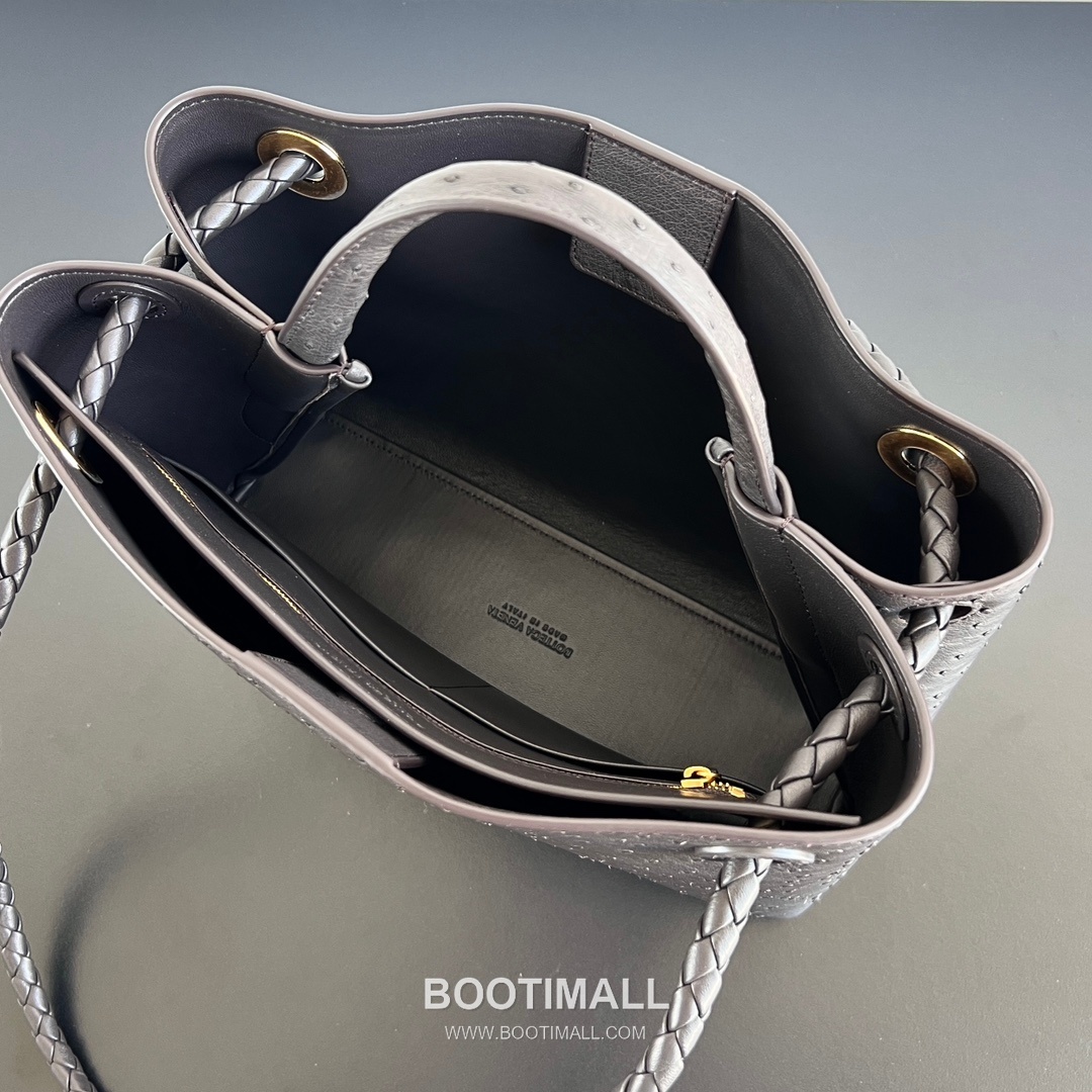 Bottega Veneta Andiamo Medium Ostrich Leather Black Top Handle Bag 보테가 베네타 안디아모 미디엄 오스트리치 레더 블랙 토트백 32cm 9