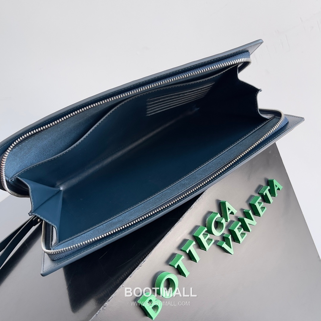 Intrecciato Zip Clutch Intrecciato Leather Navy 인트레치아토 지퍼 클러치 인트레치아토 레더 네이비 30cm 10