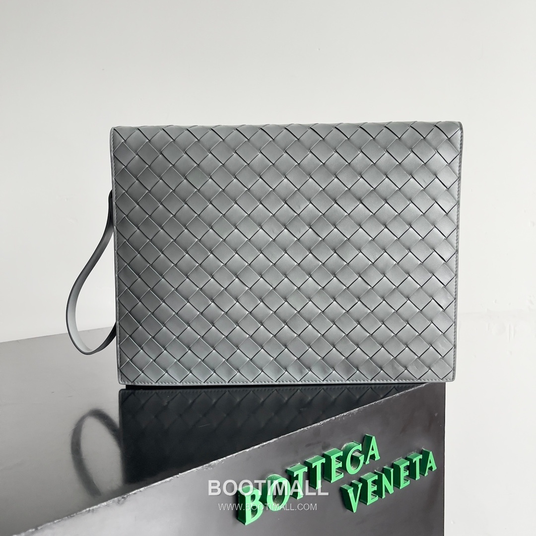 Intrecciato Zip Clutch Intrecciato Leather Navy 인트레치아토 지퍼 클러치 인트레치아토 레더 네이비 30cm 4