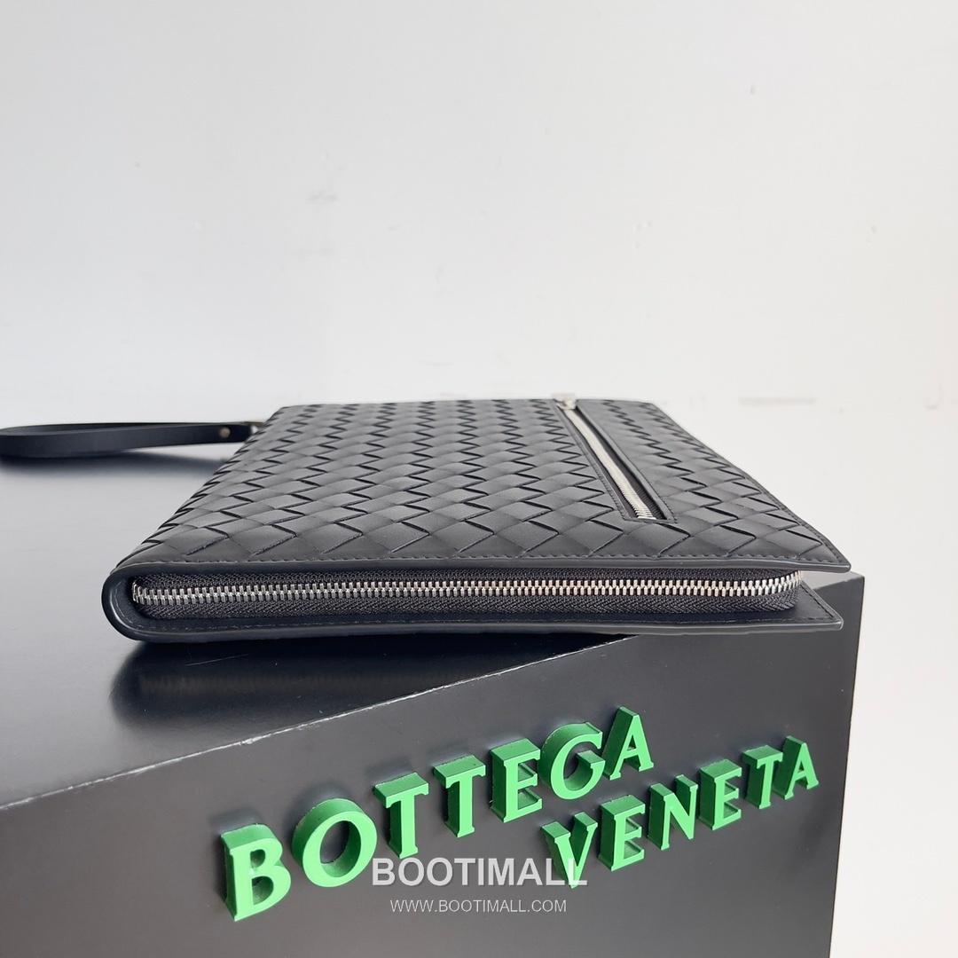 Bottega Veneta Intrecciato Clutch Woven Leather Black 보테가 베네타 인트레치아토 클러치 위빙 레더 블랙 32cm 6