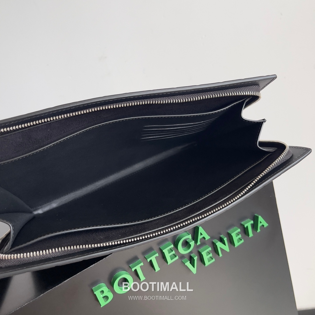 Bottega Veneta Intrecciato Clutch Woven Leather Black 보테가 베네타 인트레치아토 클러치 위빙 레더 블랙 32cm 9