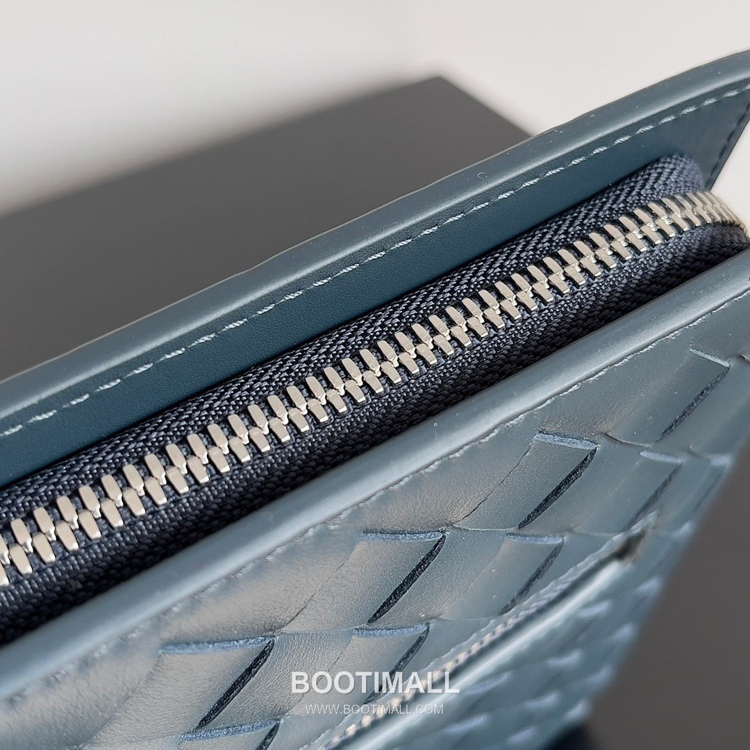 Bottega Veneta Intrecciato Zip Pouch Calf Leather Black 보테가 베네타 인트레치아토 지퍼 파우치 카프 레더 블랙 27.5cm 6