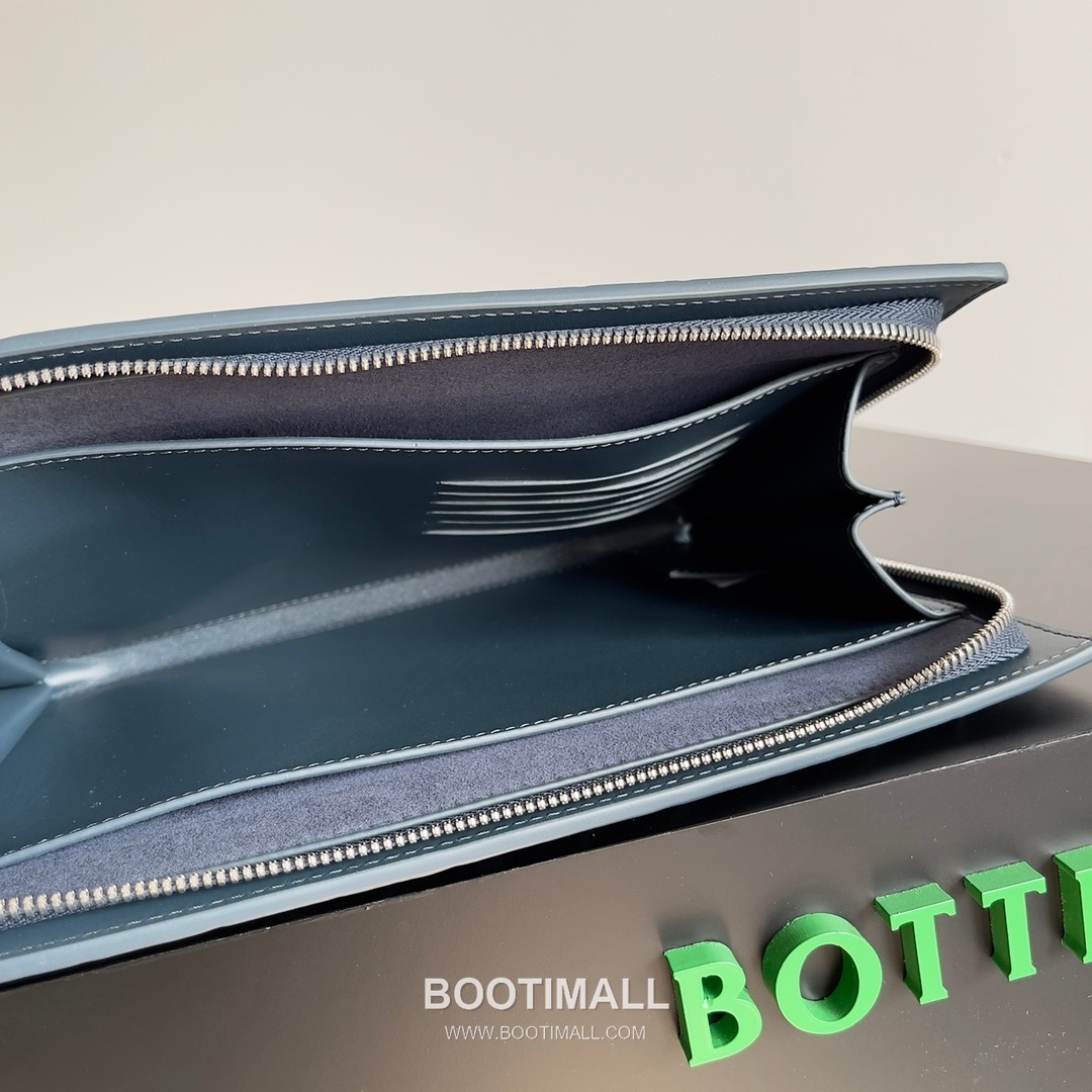 Bottega Veneta Intrecciato Zip Pouch Calf Leather Black 보테가 베네타 인트레치아토 지퍼 파우치 카프 레더 블랙 27.5cm 7