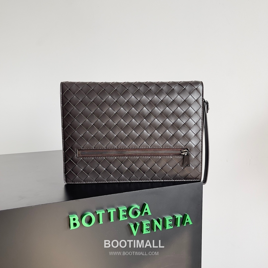 Bottega Veneta Intrecciato Zip Pouch Calf Leather Black 보테가 베네타 인트레치아토 지퍼 파우치 카프 레더 블랙 27.5cm 1