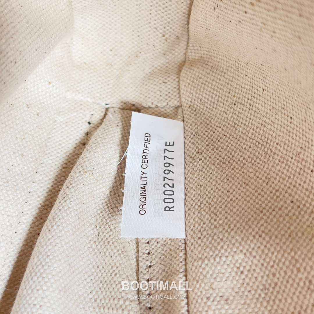 Bottega Veneta Woven Leather Pouch Woven Cowhide Leather Black 보테가 베네타 위빙 레더 파우치 위빙 소가죽 블랙 26cm 9