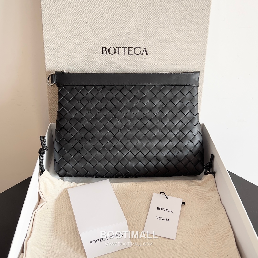 Bottega Veneta Intrecciato Pouch Intrecciato Leather Brown 보테가 베네타 인트레치아토 파우치 인트레치아토 레더 브라운 33cm 1
