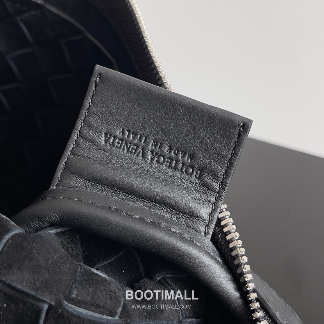 Bottega Veneta Intrecciato Pouch Intrecciato Leather Brown 보테가 베네타 인트레치아토 파우치 인트레치아토 레더 브라운 33cm 9