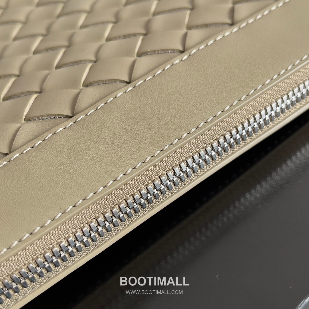 Bottega Veneta Intrecciato Pouch Intrecciato Leather Brown 보테가 베네타 인트레치아토 파우치 인트레치아토 레더 브라운 33cm 7