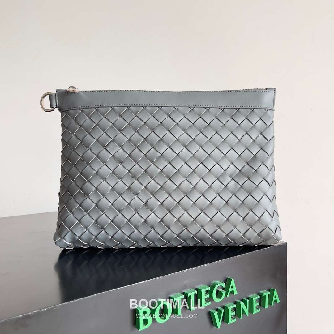 Bottega Veneta Intrecciato Pouch Intrecciato Leather Brown 보테가 베네타 인트레치아토 파우치 인트레치아토 레더 브라운 33cm 2