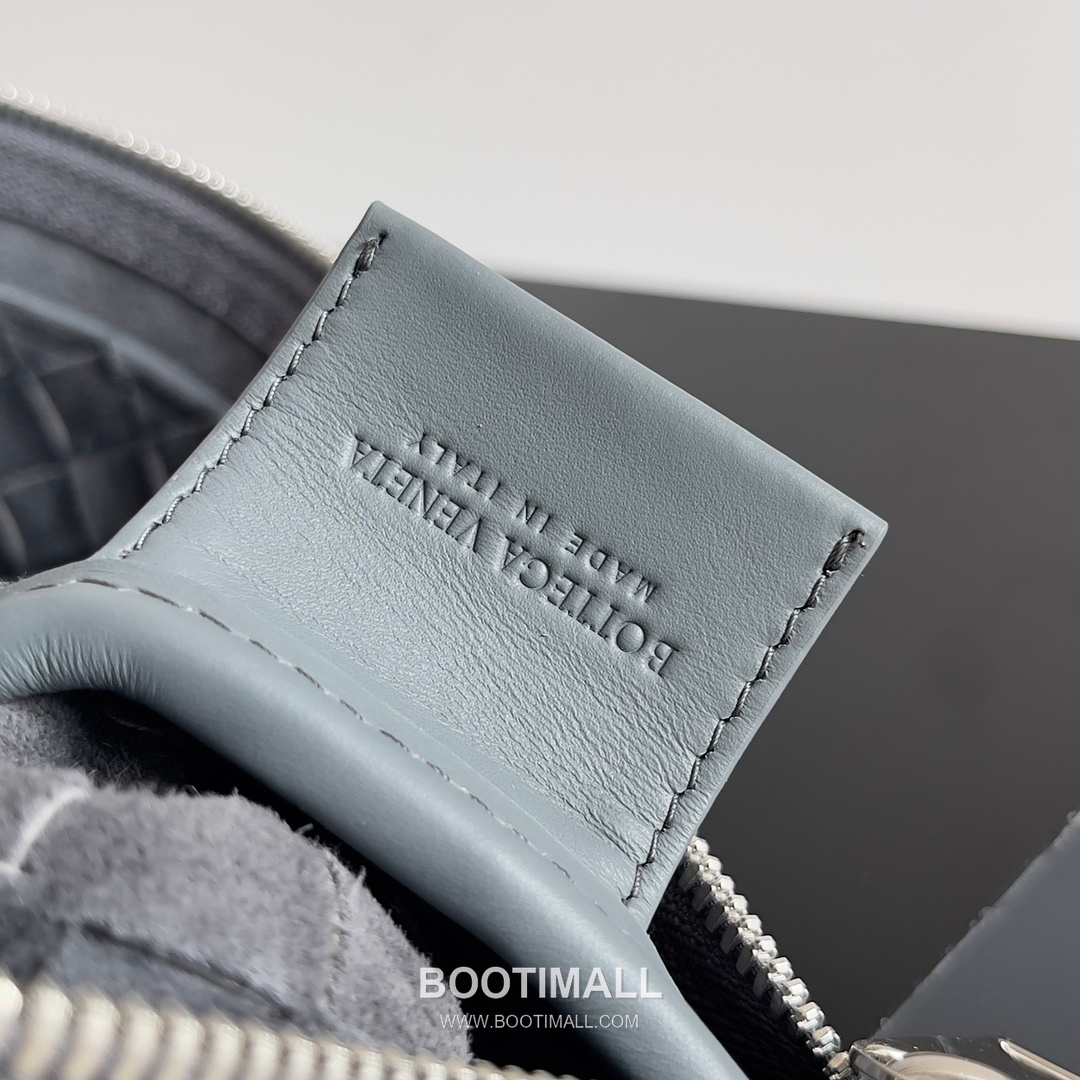 Bottega Veneta Intrecciato Pouch Intrecciato Leather Brown 보테가 베네타 인트레치아토 파우치 인트레치아토 레더 브라운 33cm 9