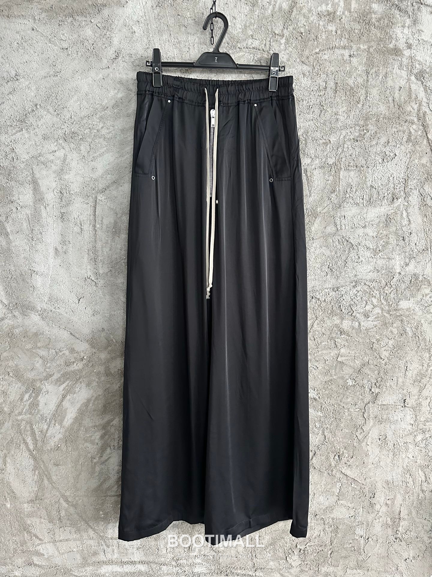 Drawstring Wide Pants Black 드로우스트링 와이드 팬츠 블랙 4
