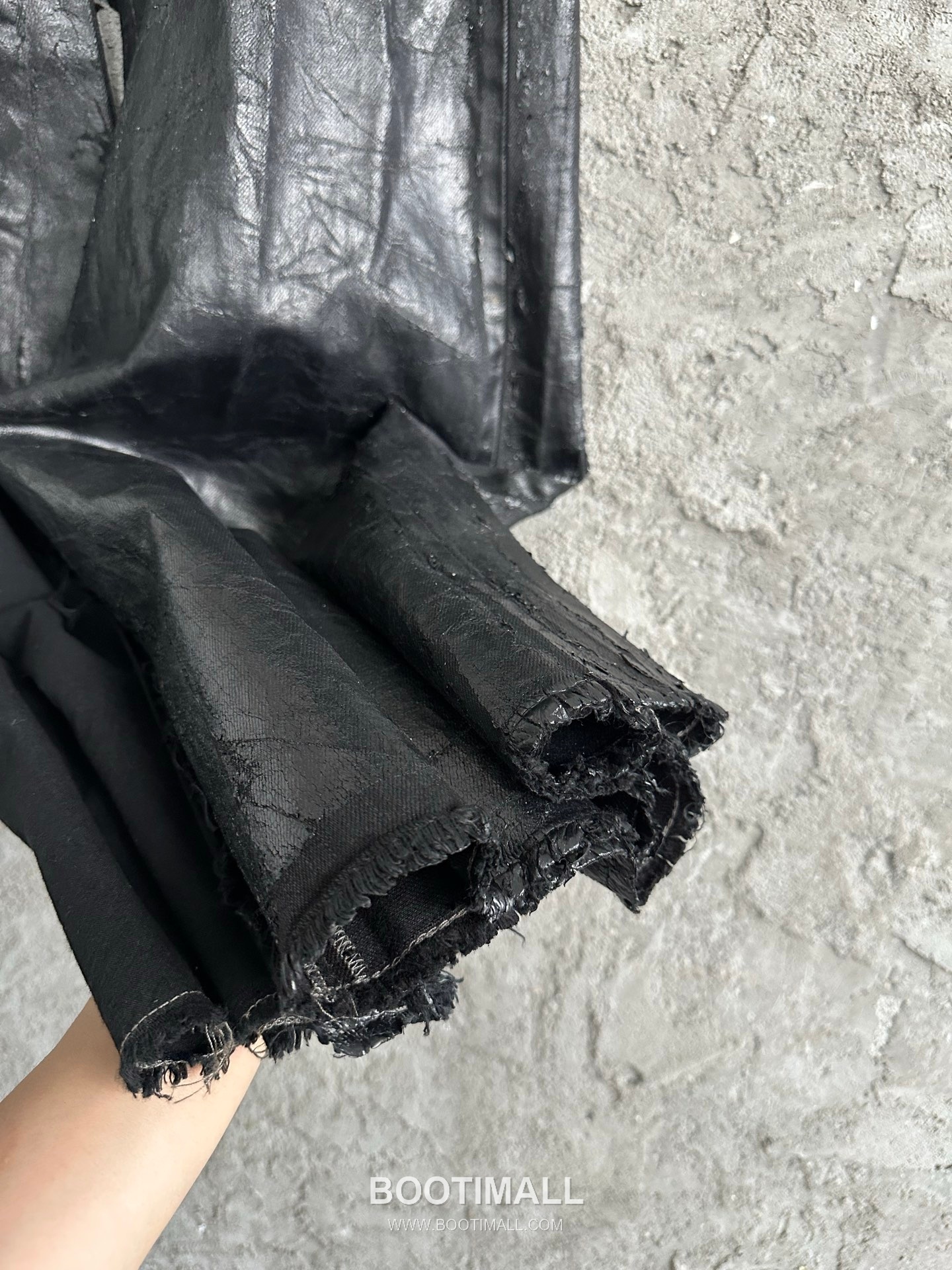 Rick Owens Waxed Patchwork Pants Cotton, Denim Black 릭오웬스 왁스드 패치워크 팬츠 코튼, 데님 블랙 11